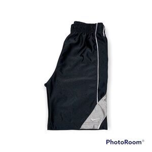 Boys Nike Grey and Black Athletic Shorts Size 7‎